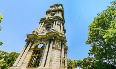 Dolmabahçe Sarayı Saat Kulesi
